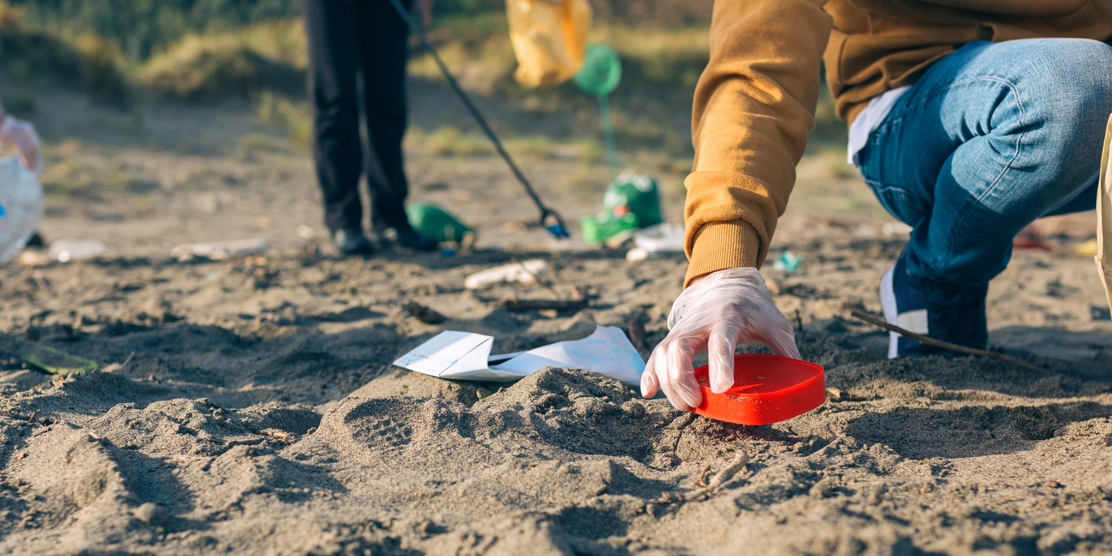 7 Ways You Can Be an Eco-Friendly Beach-Goer!