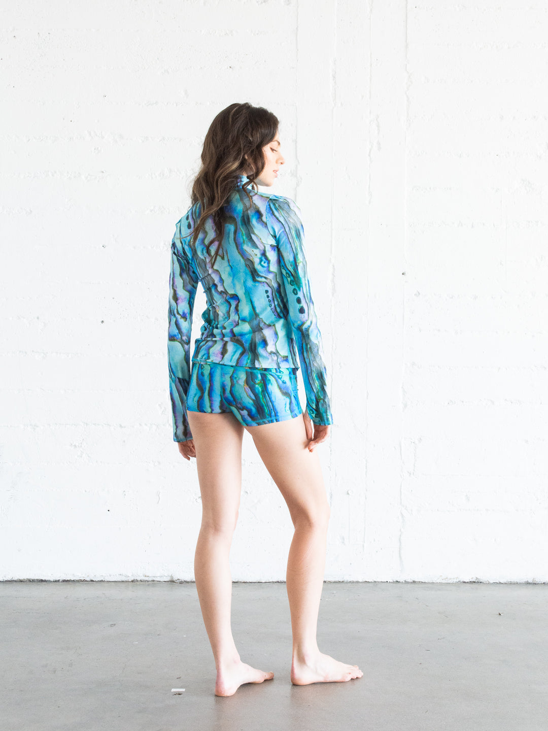 WOMEN'S HENLEY RASH GUARD - BLUE ABALONE